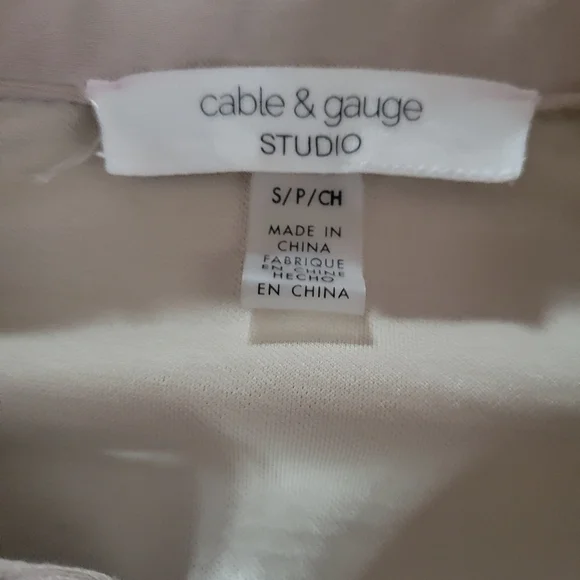 Cable & Gauge Women’s Long Sleeve Button Front Shirt Size Small GUC - Picture 4 of 5